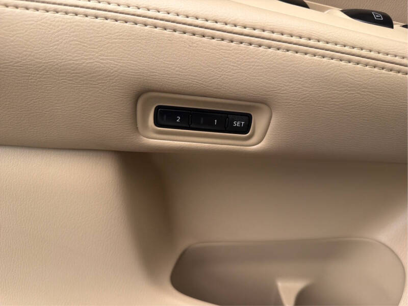 2015 Nissan Pathfinder SL