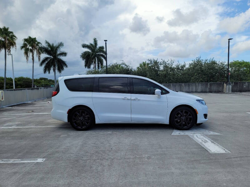 2019 Chrysler Pacifica Touring Plus