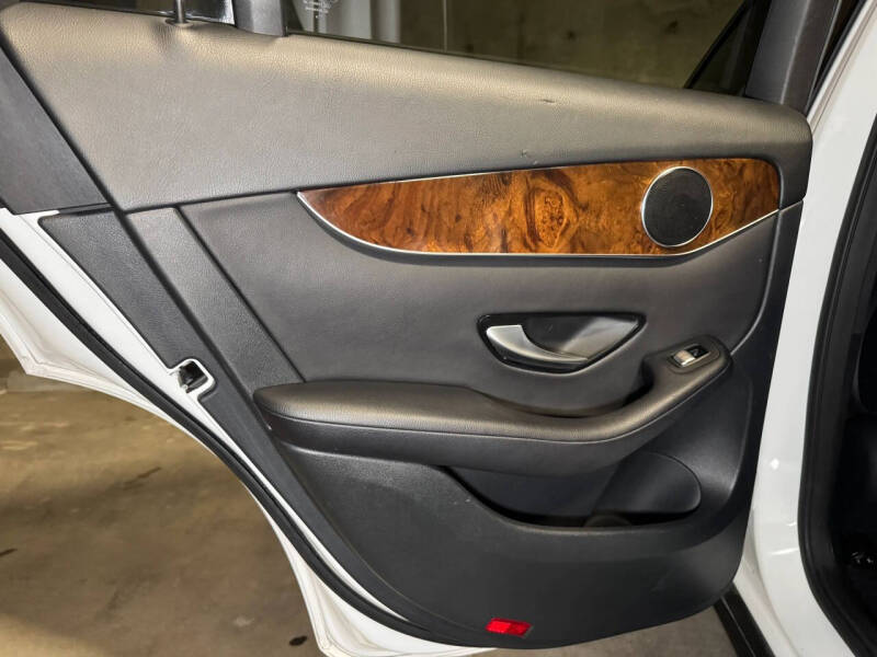 2019 Mercedes-Benz GLC GLC 300