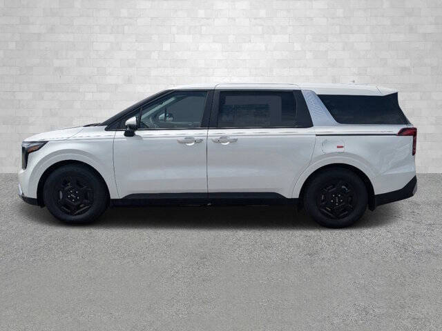2025 Kia Carnival LX