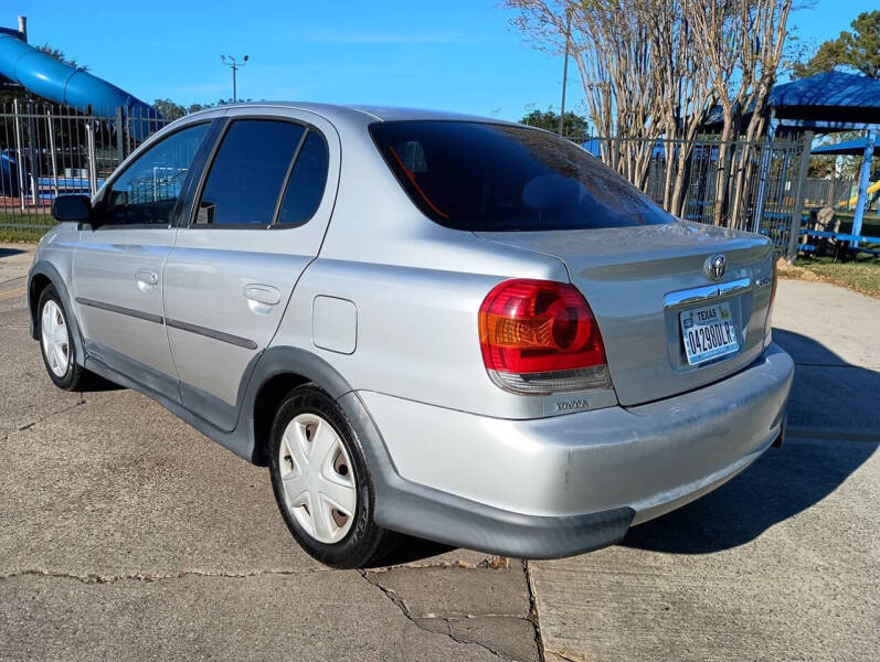 2005 Toyota ECHO