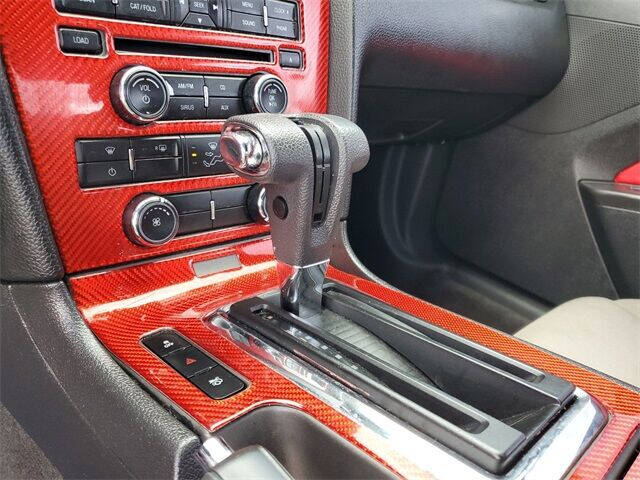 2012 Ford Mustang V6