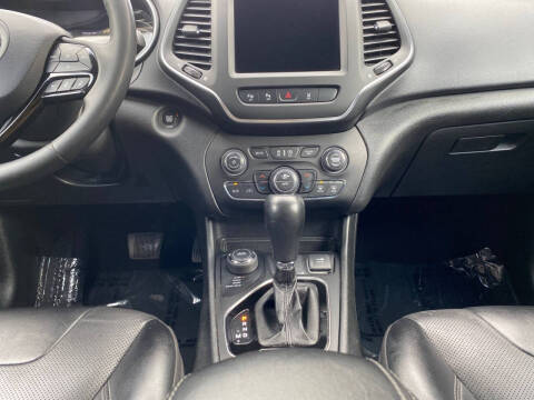 2023 Jeep Cherokee Altitude Lux