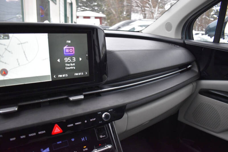 2022 Kia Carnival EX