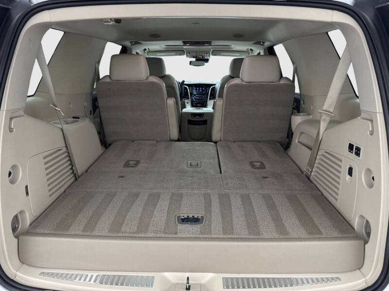 2018 Cadillac Escalade Luxury