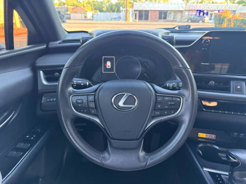 2023 Lexus UX 250h