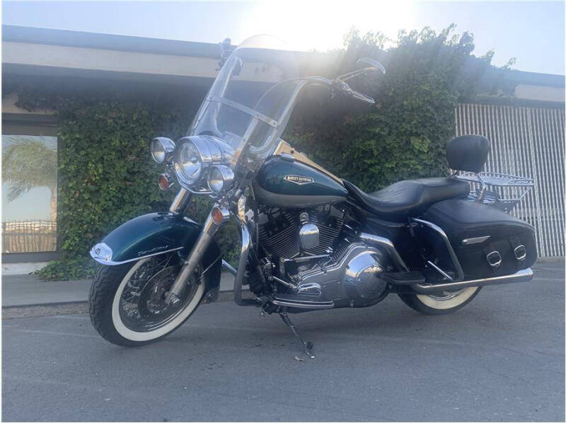 2004 Harley-Davidson FLHRCI / Road King Classic