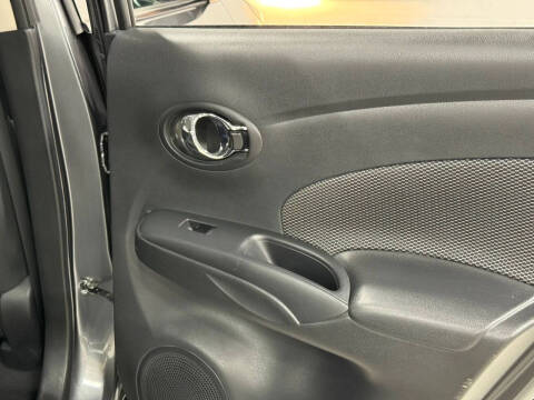 2019 Nissan Versa SV