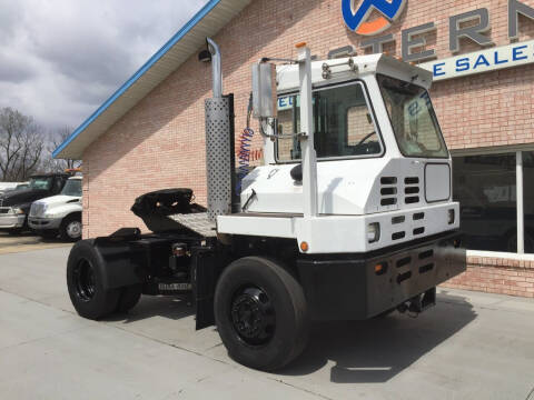 2006 Capacity TJ5000 Yard Spotter