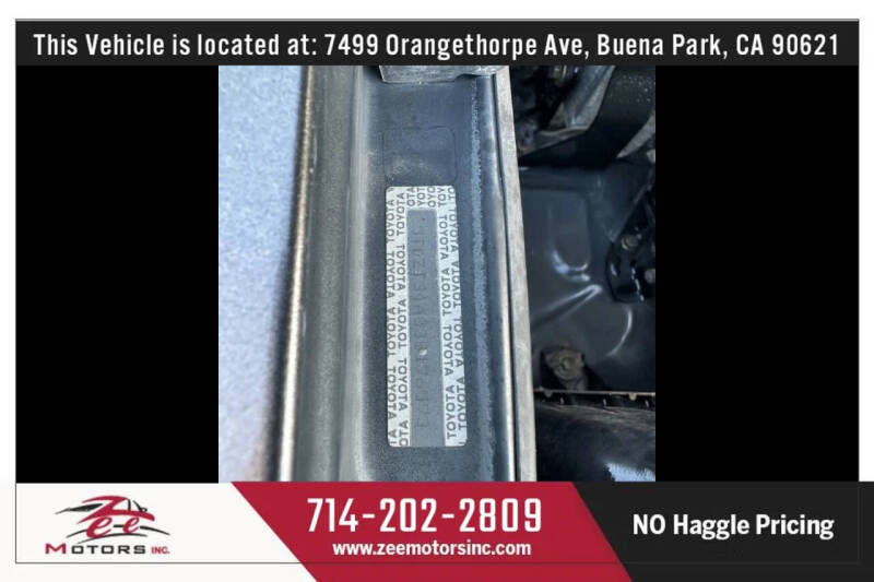 2003 Toyota Sequoia SR5