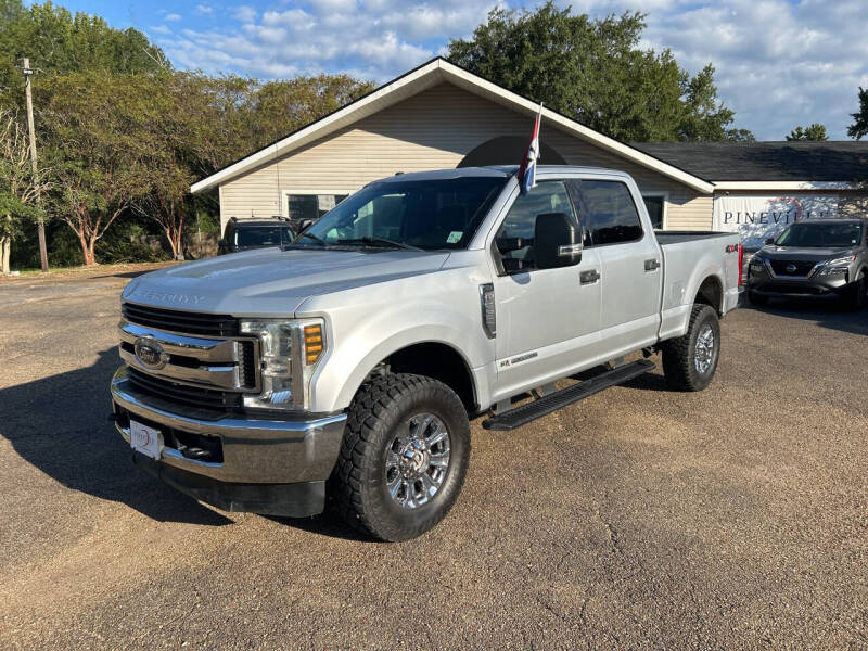 Used 2019 Ford F-250 Super Duty XLT with VIN 1FT7W2BTXKEC33650 for sale in Natchez, MS