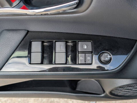 2021 Toyota Prius LE