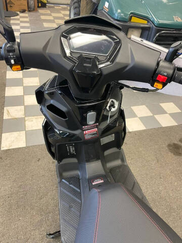 2025 ZNEN R9