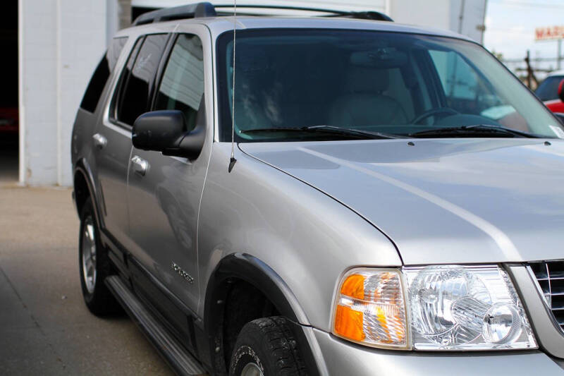 2005 Ford Explorer XLT