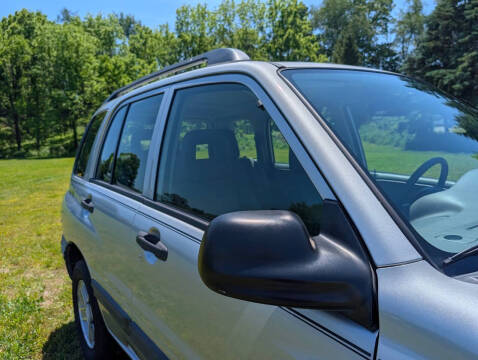 2004 Chevrolet Tracker