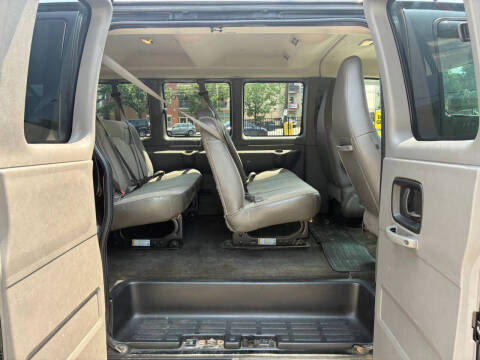 2017 GMC Savana LT 3500