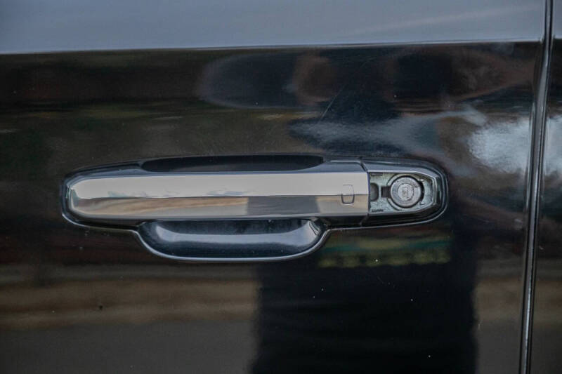 2018 Cadillac Escalade Standard