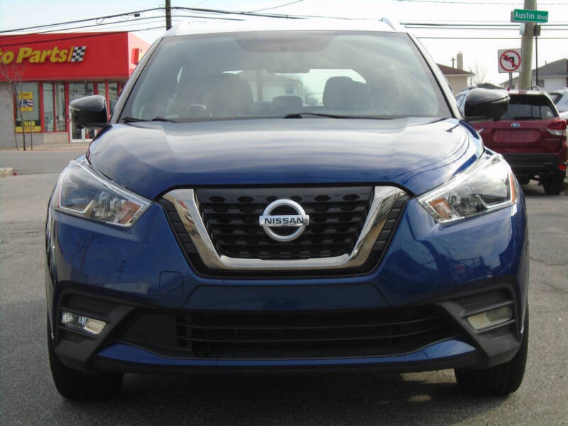 2019 Nissan Kicks SR