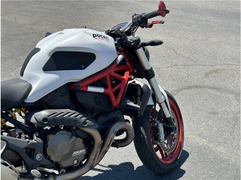 2016 Ducati Monster