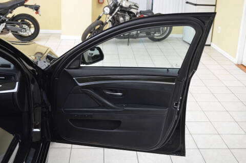 2015 BMW 5 Series 550i