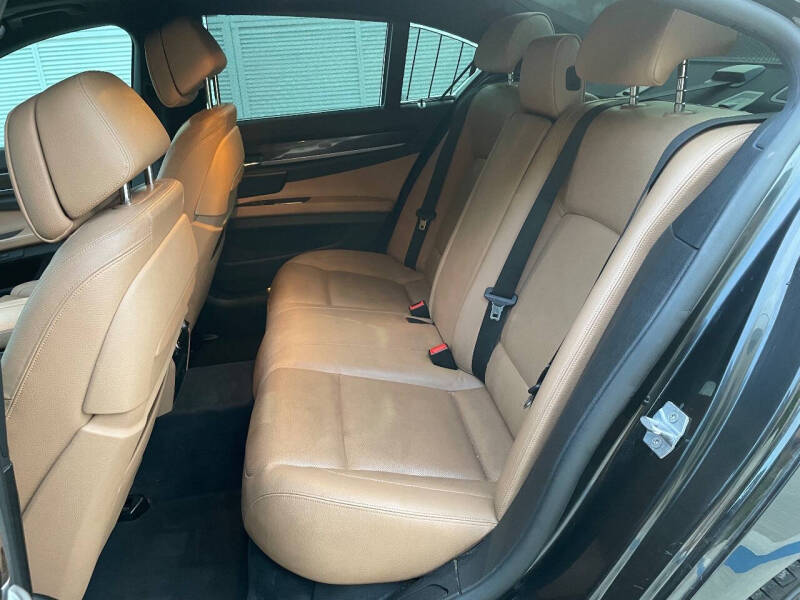 2013 BMW 7 Series 740i