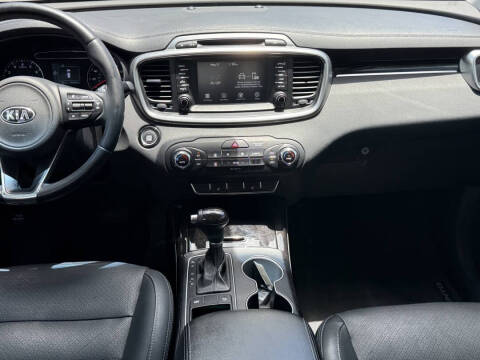 2017 Kia Sorento EX