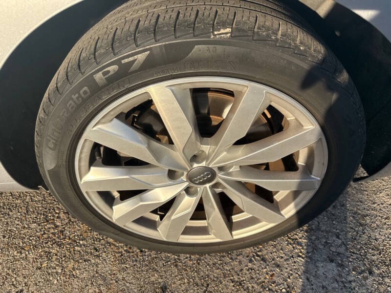 2017 Audi A4 2.0T quattro Premium