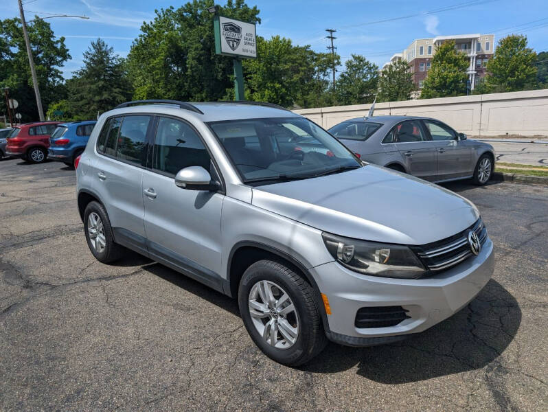 2016 Volkswagen Tiguan for sale at Edgewater Imports & More in Oakmont PA