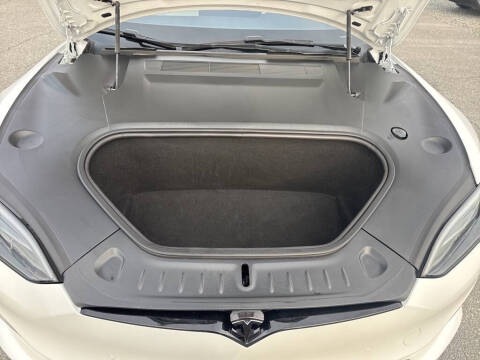 2022 Tesla Model S Plaid