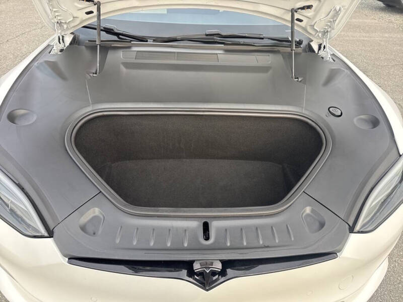 2022 Tesla Model S Plaid