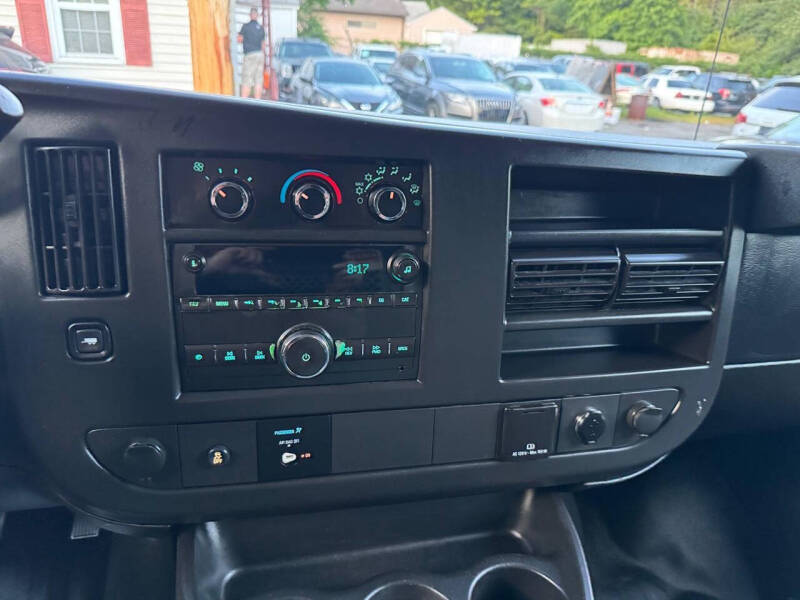 2017 Chevrolet Express 2500