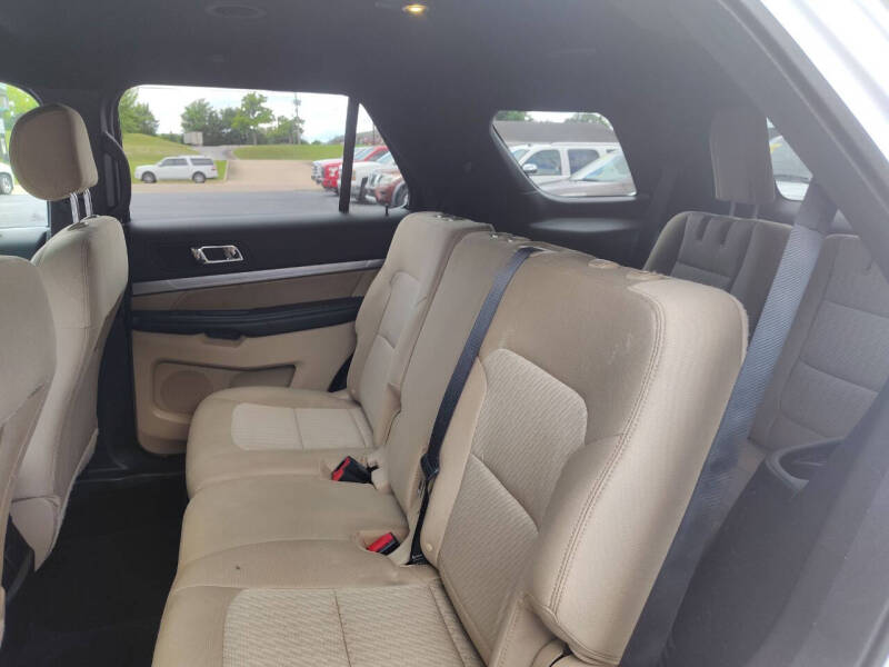2016 Ford Explorer