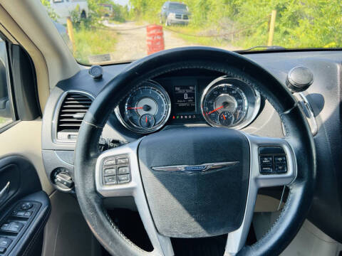 2012 Chrysler Town and Country Touring