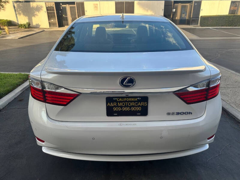 2015 Lexus ES 300h