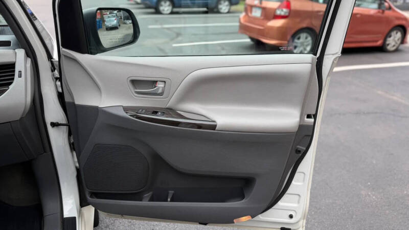 2017 Toyota Sienna