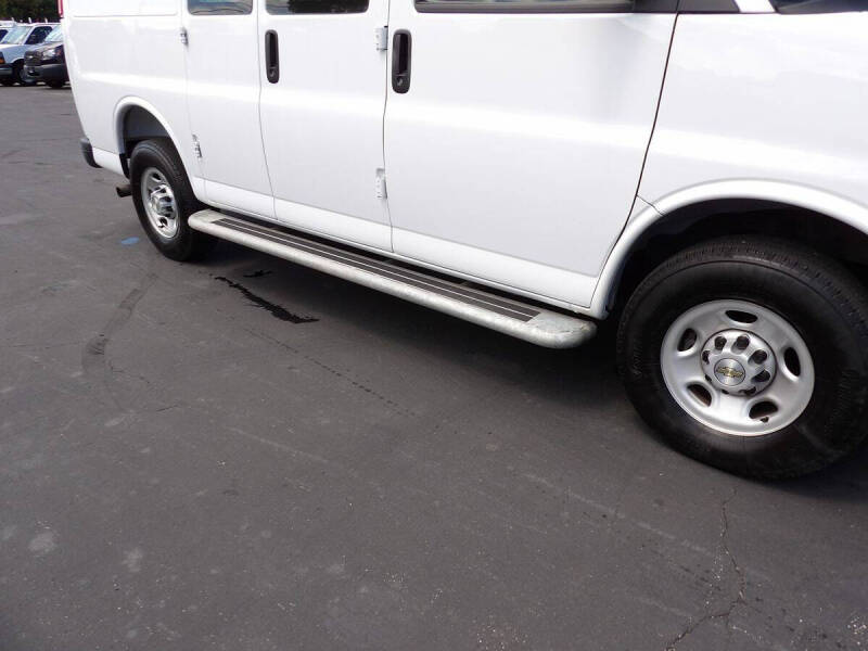 2025 Chevrolet Express 2500