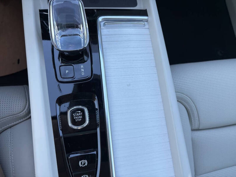 2026 Volvo XC60 T8 Ultra