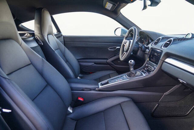 2025 Porsche 718 Cayman S