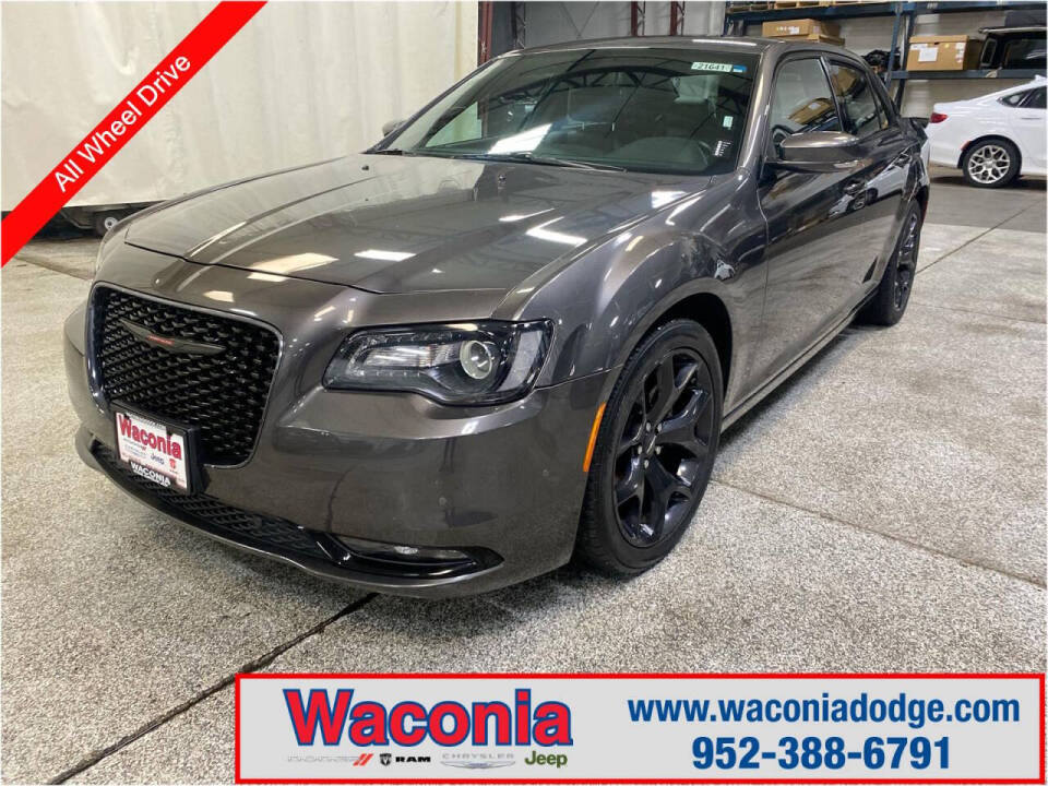 2022 Chrysler 300 for sale at Victoria Auto Sales in Victoria, MN