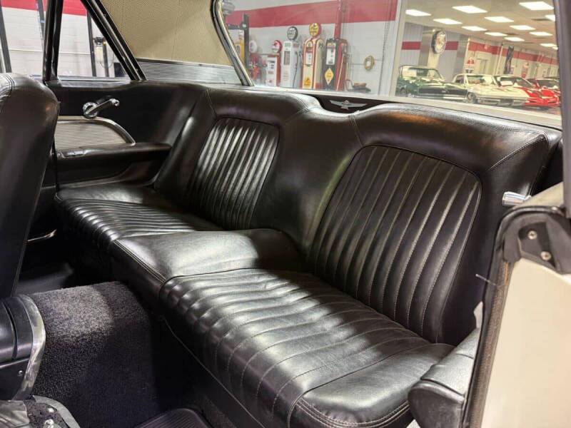 1962 Ford Thunderbird