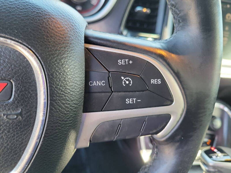 2015 Dodge Challenger SXT Plus
