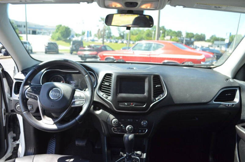 2019 Jeep Cherokee Latitude Plus