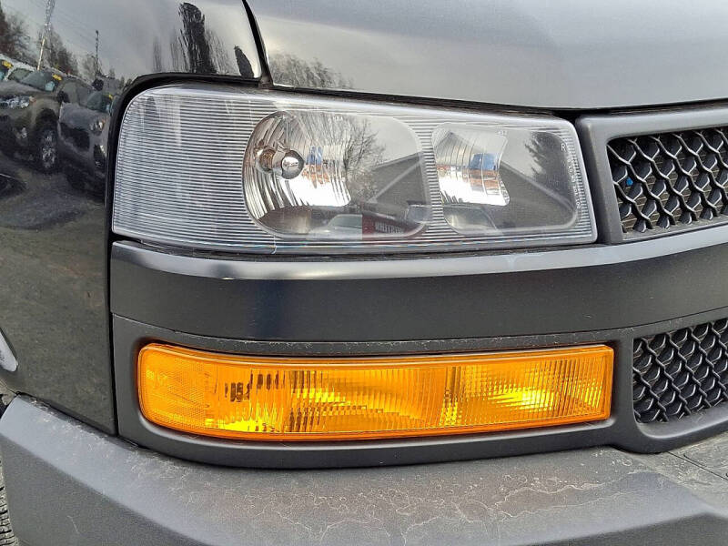 2021 Chevrolet Express LS 3500