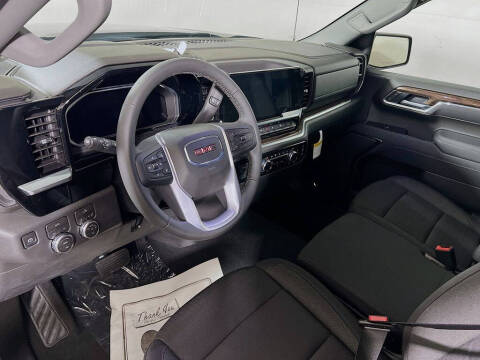 2026 GMC Sierra 1500 Elevation Standard