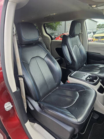 2021 Chrysler Pacifica Touring L