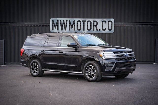 2023 Ford Expedition XLT's photo