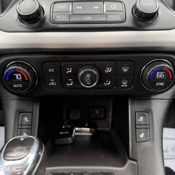 2017 GMC Acadia SLT-1