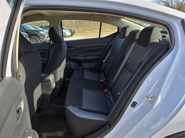 2025 Nissan Versa SV