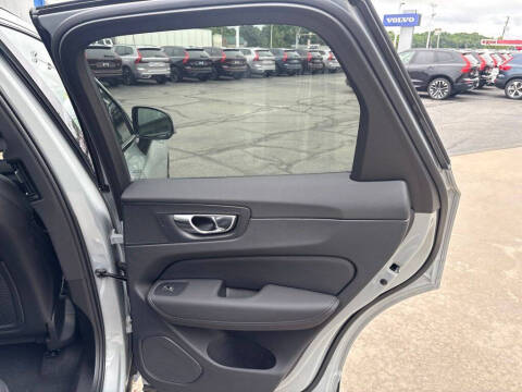 2026 Volvo XC60 B5 Core