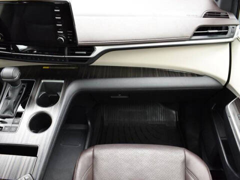 2024 Toyota Sienna Platinum 7-Passenger